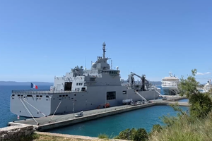 Ministar obrane Ivan Anušić posjetio francuski vojni brod usidren u Splitu!