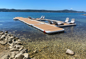 NAKARADNO I PROTUZAKONITO Obitelj iz Omana pobacala betonske blokove u more u Sv.Petru i napravila si ponton s bazenom!