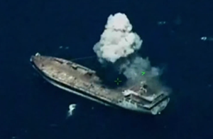 VIDEO Amerikanci i Filipinci izbombardirali tanker prilikom vježbe u Južnom kineskom moru!