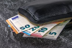 Inflacija u travnju pala na 3,7 posto