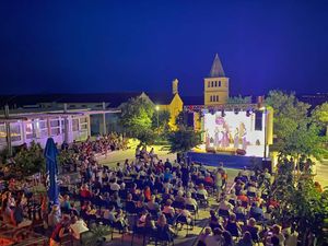 POVLJANA U PISMI Održan 21. susret klapa na otoku Pagu