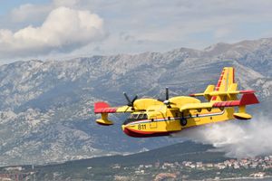 Zračne snage sudjelovale u gašenju 25 požara - Najviše požara u Splitsko-dalmatinskoj županiji