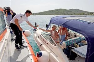 SIGURNA PLOVIDBA 2024: U najavljenoj akciji s novinarima, provedeno 427 inspekcijskih pregleda i utvrđeno 141 povreda propisa