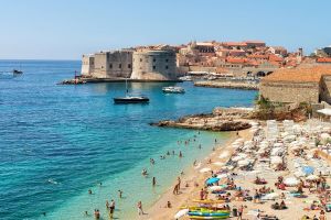 U Dubrovniku srušen rekord temperature mora! Danas pretežno sunčano i vrlo vruće