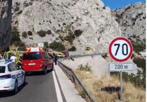 Teška prometna nesreća u Dupcima, ozlijeđene prevozio helikopter: "Nezamislivo da ljudi sjede u autu, umjesto da izađu van ponuditi pomoć..."