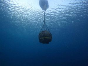 OBJAVLJENA POLICIJSKA SNIMKA Kod Omiša izvučena protubrodska mina - bila je na samo 4 metra dubine!