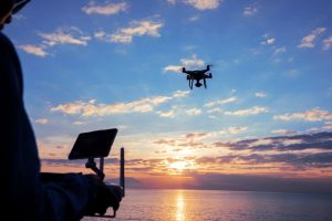 PIRATI U JADRANU? Ispovijest nautičarke: "Vrebali su nas između Šolte, Brača i Hvara - Pošalju dron, a onda se prišuljaju supovima ili jure za vama gliserom"