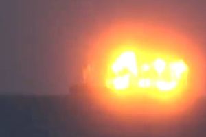 Ogromna eksplozija na tankeru punom nafte -Crvenom moru prijeti ekološka katastrofa!