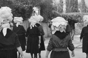 NOSTALGIJA U Preku na Ugljanu skupljaju fotografije žena sa sparama!