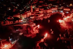 Piratska noć u Pučišćima