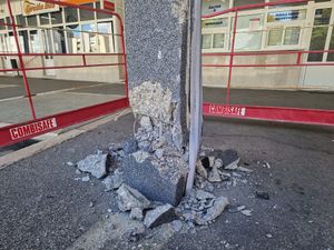 PLOČE Autobus Croatia busa se zabio u kolodvor
