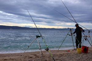 LOV ŠTAPOM S OBALE Završilo je međužupanijsko prvenstvo u sportskom ribolovu kategorije U16