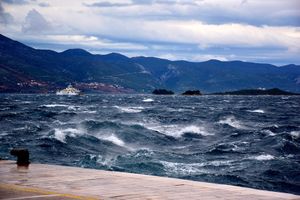 Bura i osjetno niža temperatura -Upozorenje na nevere, more ponegdje 5