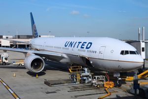 U zrakoplov United Airlinesa na putu iz Dubrovnika za SAD udario grom!