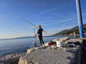 U Opatiji održano Međužupanijsko prvenstvo u ribolovu za seniorke, metodom „Ulovi-pusti“