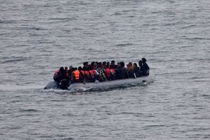 Prevrnuo se brod u La Mancheu - poginulo najmanje 10 migranata!