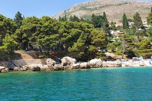 NIJE ZA KUPANJE More na plaži Mlini u Župi dubrovačkoj puno fekalija