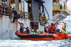 Danski sud izrekao rekordnu kaznu Greenpeaceu zbog blokade tankera