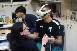 Učenici splitske Pomorske škole na edukativnoj radionici doživjeli virtualnu stvarnost onečišćenja mora