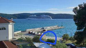 U Zablaću osvanuli stupići ispred navoza za brodice - Mjesni odbor: "Uvodimo red, ključ svatko može dobiti, ako pita"
