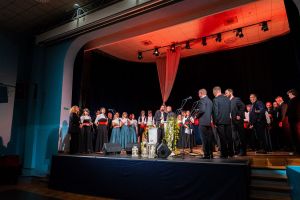 MARTINOVO LITO Izvrsnim koncertom u Korčuli obilježeno 17 godina susreta klapa u čast svetom Martinu