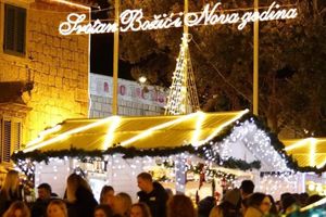 U Makarskoj se sprema "morski Advent"