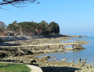 Djecu u Sloveniji uče da treba odrediti "posve novu" granicu u donjem toku rijeke Dragonje, na obali i na moru