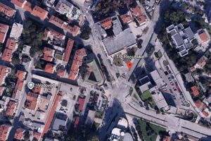 U centru Pule, točno ispred zgrade Policijske uprave sinoć je poginuo motociklist