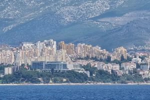 Splitski gradonačelnik: Izgradit ćemo 30 garaža i 40 km biciklističkih staza