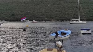 Hrvatski europarlamentarci u posjeti susjedima: "Crna Gora se ne smije pretvoriti u malu Bjelorusiju na obali Mediterana!"