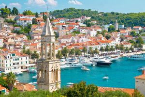 Projekt Gradske knjižnice Hvar kao primjer održivosti - pročitajte zanimljiv intervju!