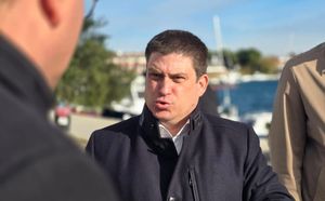 Ministar Butković obilazi izgradnju novog putničkog terminala u splitskoj trajektnoj luci