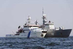 Finska zaplijenila tanker povezan s Rusijom za kojeg sumnjaju da je sudjelovao u kidanju vitalnih podmorskih kabela