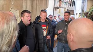 KLAPE U MARENDE Tradicionalna klapska pisma na Staru Godinu u Šibeniku.