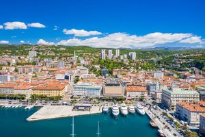 PROMIJENILI MIŠLJENJE Centar Rijeke prilično je raskopan. Zbog toga pati "posao" pa Grad pomaže sufinanciranjem "skoro" svih!