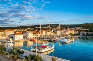 Više od 3 tisuće Bračana u listopadu je potpisalo peticiju za uvođenje katamaranske linije Split - Supetar. Evo što se po tom pitanju trenutačno događa
