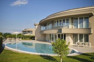 ČESI STIŽU Dobili su lokacijsku dozvolu za luksuzni hotel na fažanskoj rivi