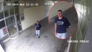 Motociklist oborio pješakinju i pobjegao, splitska policija traži ovog muškarca!