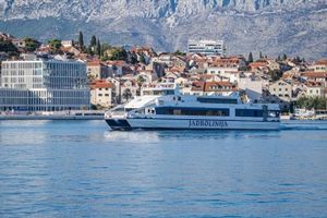 Jadrolinija prodaje brzi putnički brod "Vida"