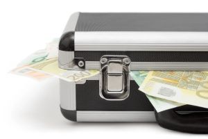 Zaštitar Ante vozio novac banke pa zadržao 57.000 eura: "Zaglavio sam u kladionicama, pa me stisli kamatari"