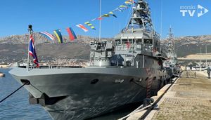 VIDEO Ovo je novi brod Hrvatske ratne mornarice! U Splitu je izvršena svečana primopredaja OOB-32 “Umag”
