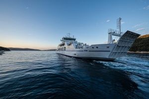 Jadrolinija svim zaposlenicima  podiže plaće za 130 eura bruto