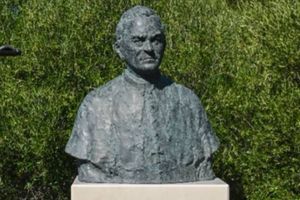 Grad Novalja odljev poprsja platila pet puta skuplje od tržišne cijene? Gradonačelnik Dabo: "Nije istina"