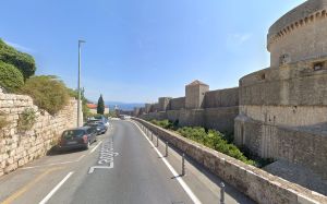 Usred Dubrovnika policija zaustavila vozača koji je kamionom upravljao s 2,35 promila!