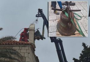Nakon potresa uklonjeno zvono s Kneževog dvora u Pagu