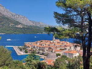 POKLON OTOKU UGLJANU Korizmeni koncert Bratimskih kantadura Grada Korčule