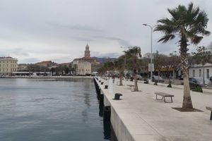 Okrugli stol u Splitu: "Važnost sudjelovanja žena i mladih na lokalnim izborima"