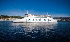 Na Jadrolinijinom trajektu "Hrvat" postavit će se komunikacijska ploča za djecu i odrasle s teškoćama