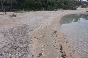 Devastacija plaže na Pagu