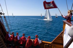 Spektakularan start prvog plova Elafiti Slaloma: Janica Kostelić na Karaki uz dubrovačke trombunjere ceremonijalno najavila start regate